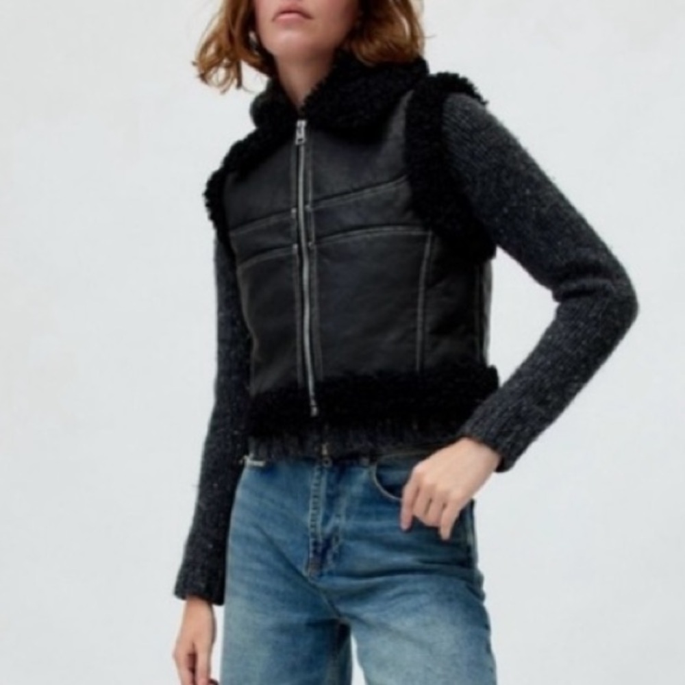 🟠NWT BDG Donald Faux Leather Moto Vest in Black SMALL - Picture 4 of 7